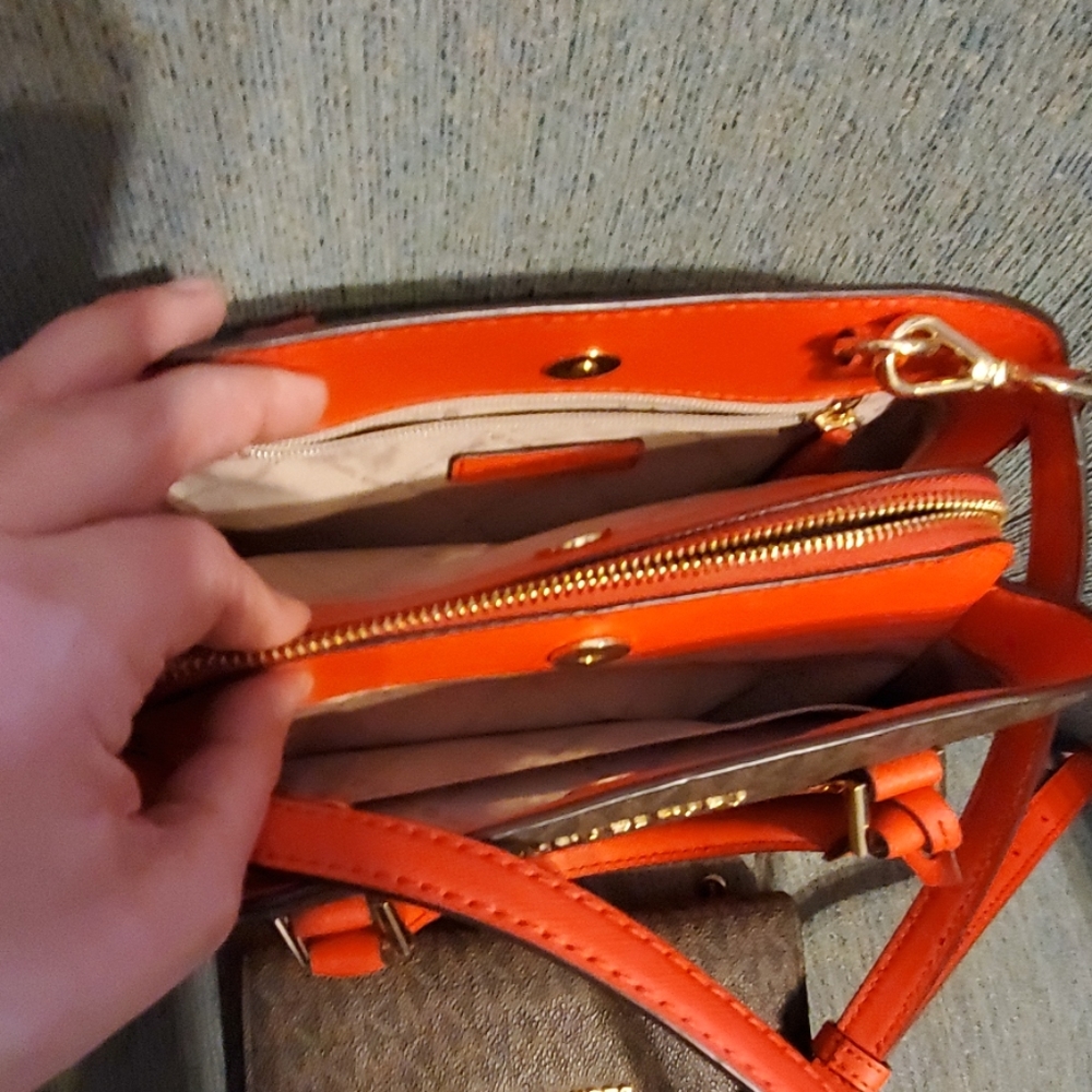 Michael Kors purse and wallet - Picture 2 of 3